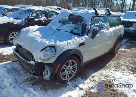 2011 Mini Cooper Clubman из США, поврежденный, VIN WMWZF3C5XBTX81929